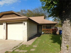 Building Photo - 1900 Prairie Knoll Ct