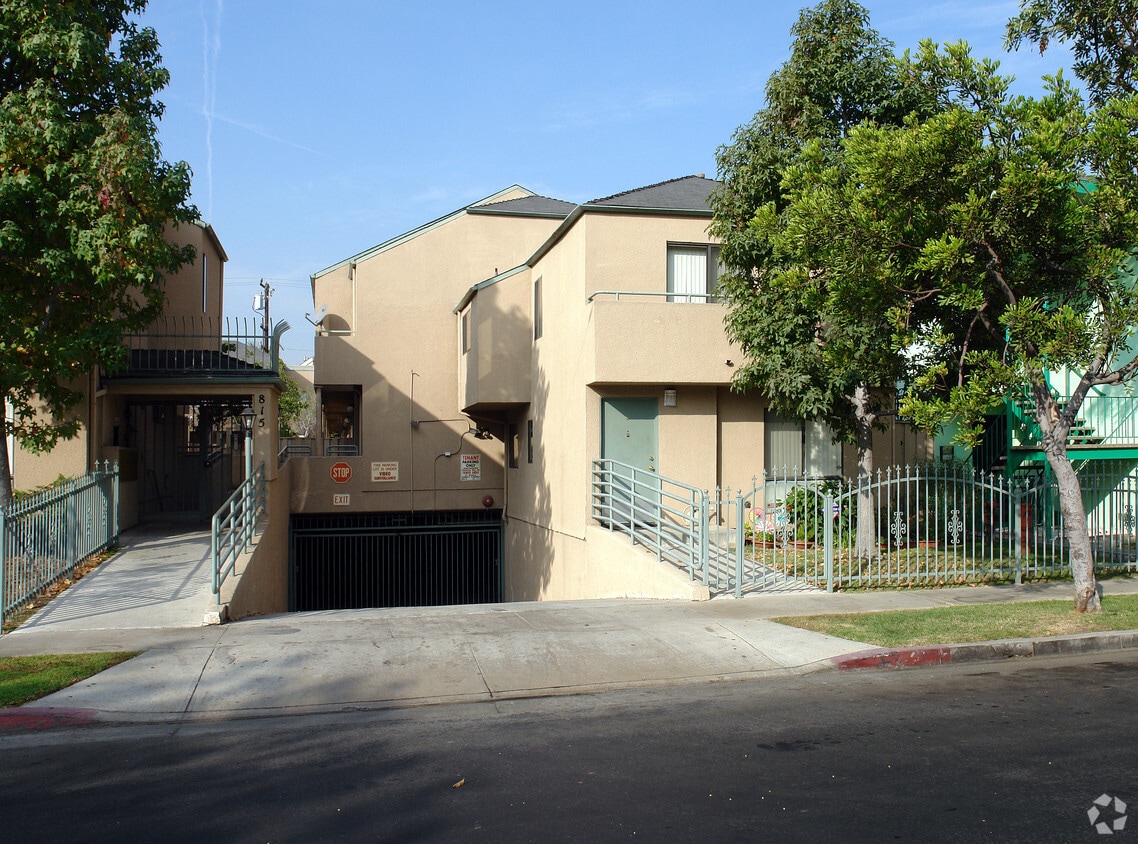 815817 Walnut St, Inglewood, CA 90301 Apartments in Inglewood, CA