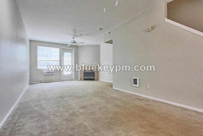 Foto del edificio - 3 Bed,2 Bath Townhome By the Columbia River in Northwynd Community