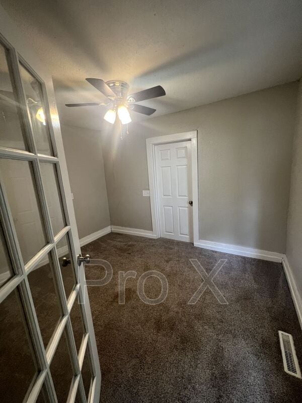 Building Photo - 1609 S Byers Ave
