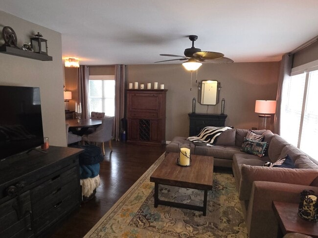 Foto del edificio - Updated 3 bedroom Kenosha ranch