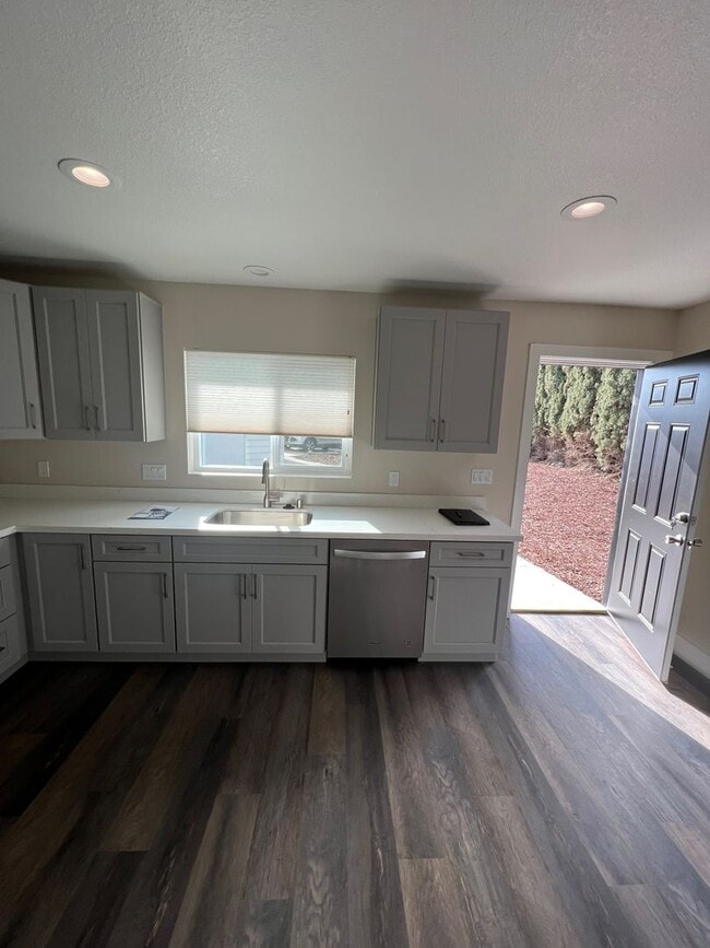 Building Photo - NEW BUILD! Beautifully designed mini home ...