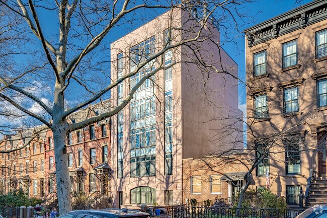 Building Photo - 11 2nd Pl