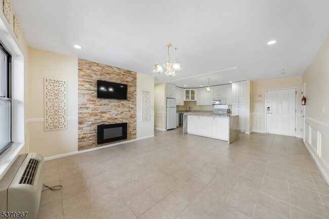Foto del edificio - 8915 Bergenwood Ave