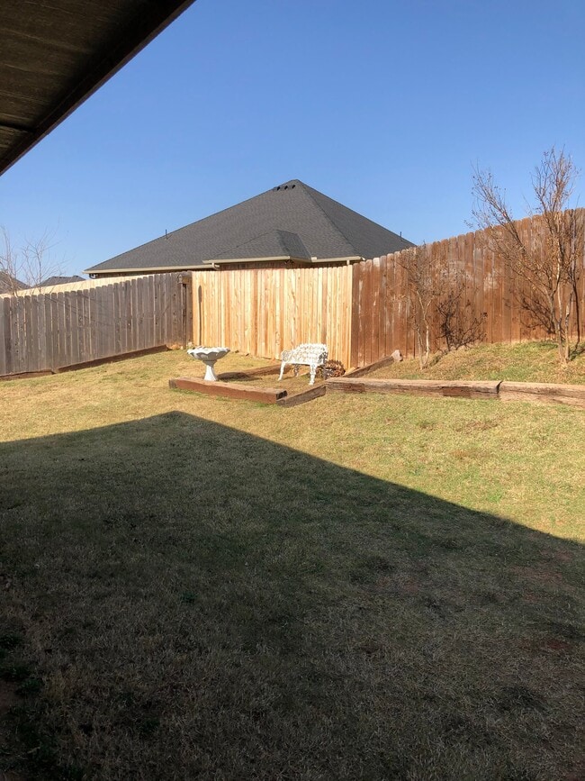 Building Photo - 1308 Saddle Rock Drive
