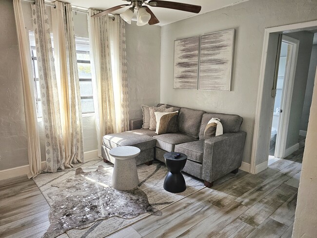 Foto del edificio - 6115 SW 38th St