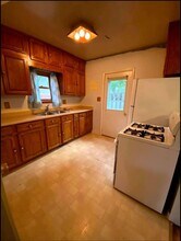 Building Photo - 1527 Ferry St