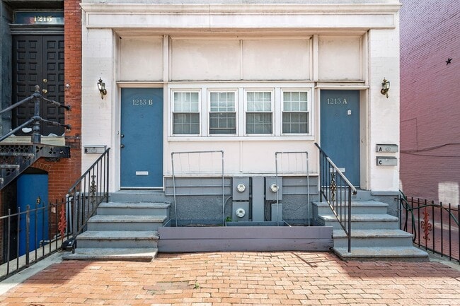 Foto del edificio - 1213 12th St NW