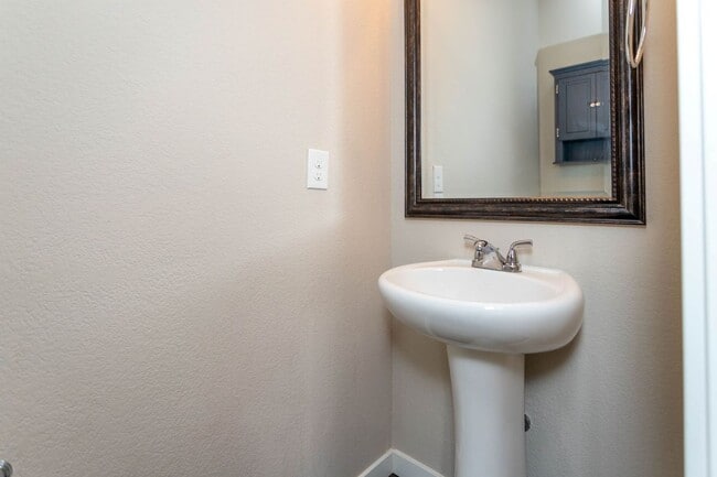 Building Photo - Beautiful home in Banning Lewis Ranch!
