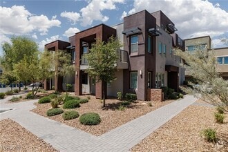 Building Photo - 1254 Venue St