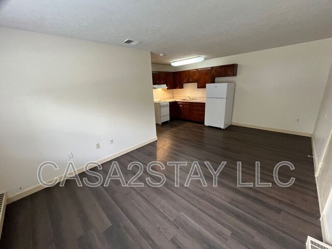 Foto del edificio - 2174 St Johns Pl