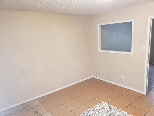 Building Photo - 1 bedroom in Hobbs NM 88240