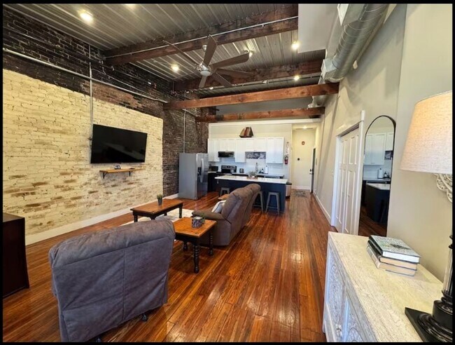 Foto del edificio - 124 Strawberry Alley