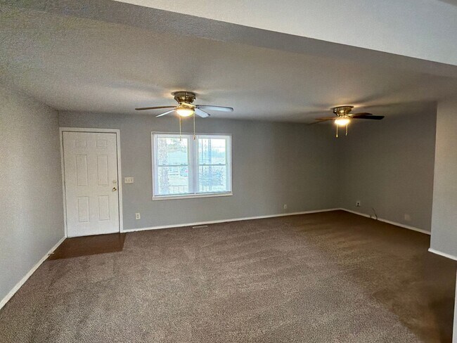 Foto del edificio - Welcome Home! Don’t Miss This One