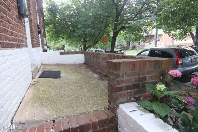 Building Photo - 1 br, 1 bath Apartment - 3970 Falls Road
