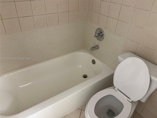 Foto del edificio - 8305 SW 152nd Ave