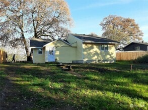 Building Photo - 9510 Farwest Dr SW