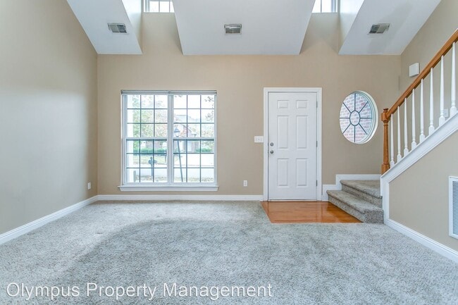 Building Photo - 3 br, 2.5 bath House - 7056 Bridgeport Drive