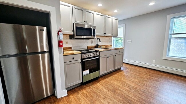 Building Photo - 51-53-53 Barrett St