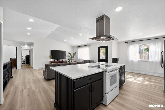 Foto del edificio - Spacious 6BR House in Greeley