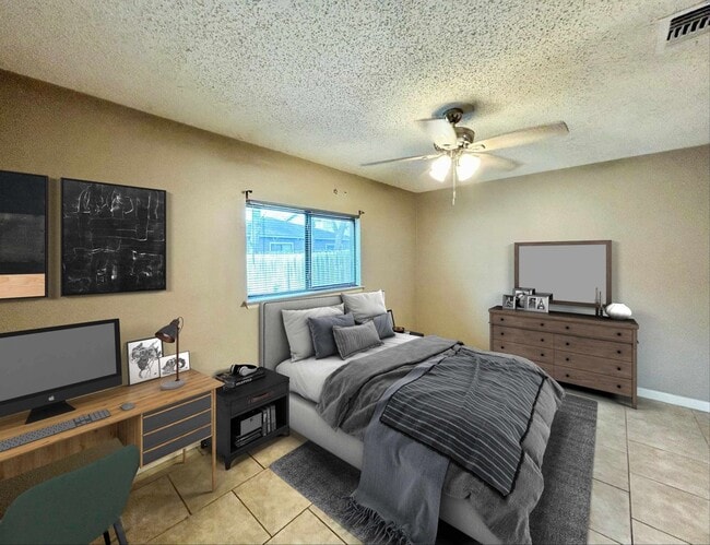 Building Photo - 3BED/2BATH Home For Rent Near Steubing Ranch! Available Now!