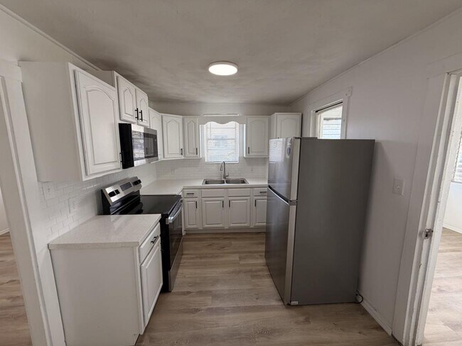 Foto del edificio - 1045 W Gore St