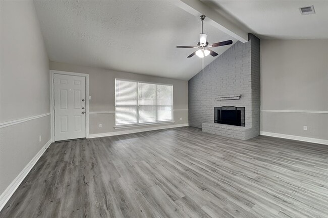 Building Photo - 12015 Woolford Dr