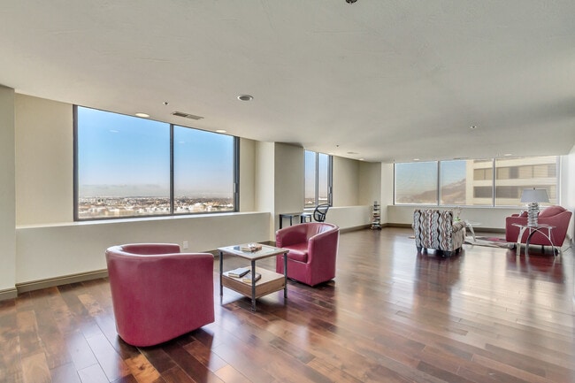 Foto del edificio - 44 W Broadway