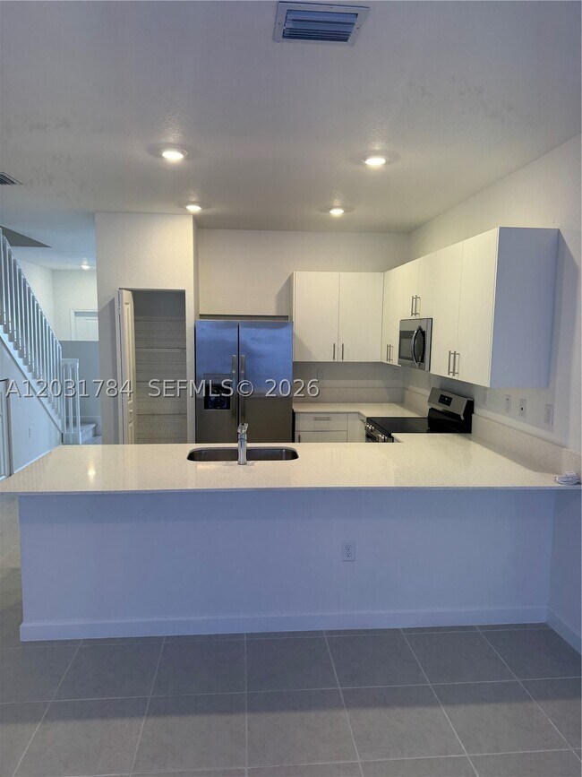 Foto del edificio - 2655 SE 28th Dr