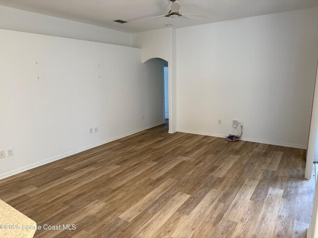 Building Photo - 1427 Grand Isle Blvd