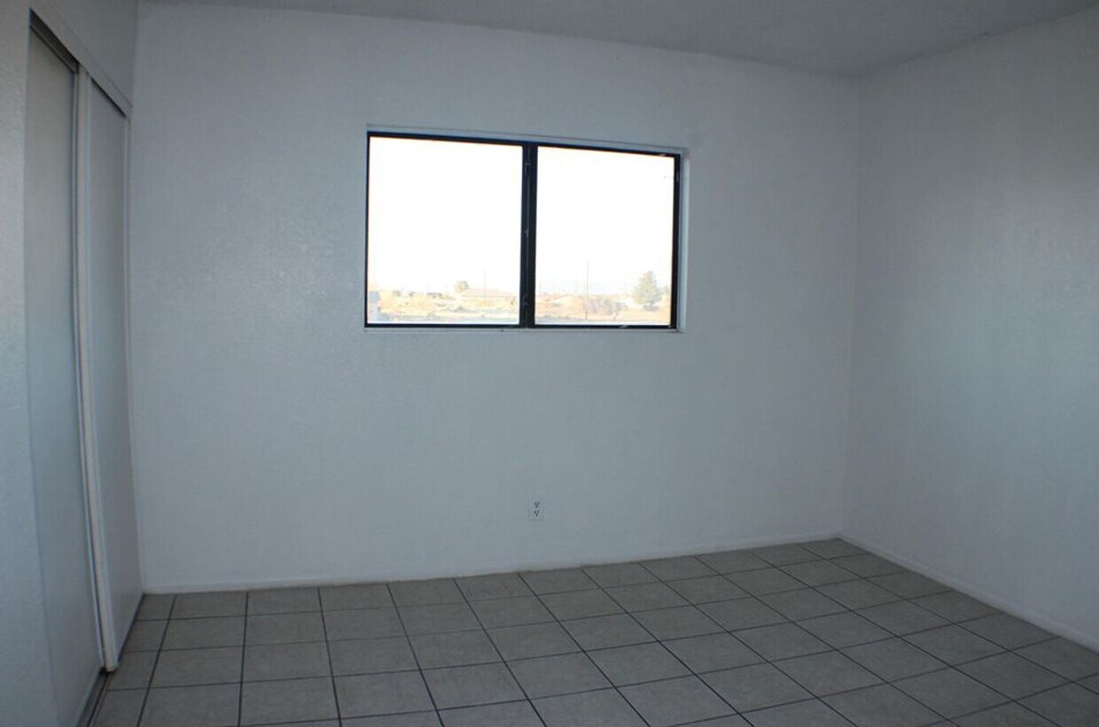 Building Photo - 21107 Nemophilia St