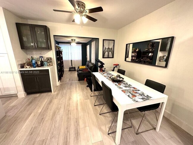 Foto del edificio - 2751 SW 4th Ct