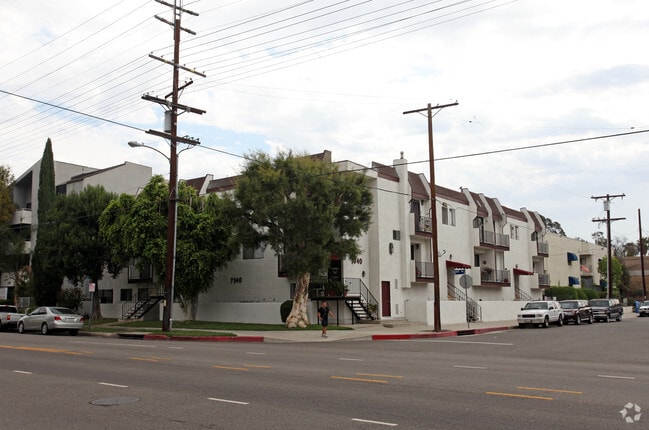 Primary Photo - 7340 Haskell Avenue