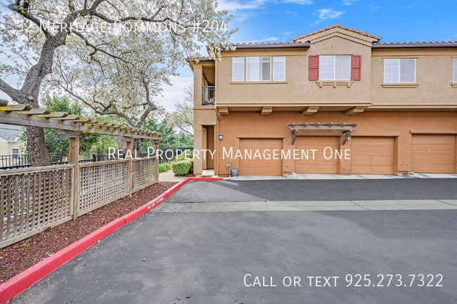 Building Photo - 32 Meritage Common