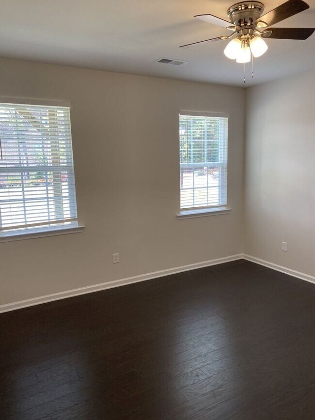 Foto del edificio - Coming Soon!!!  Townhome in Ardrey North