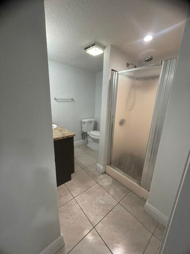 Building Photo - 521 Brown Road Apt #521, Lantana, FL 33462...