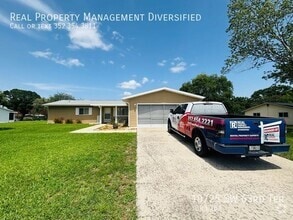 Building Photo - 10725 SW 63rd Terrace