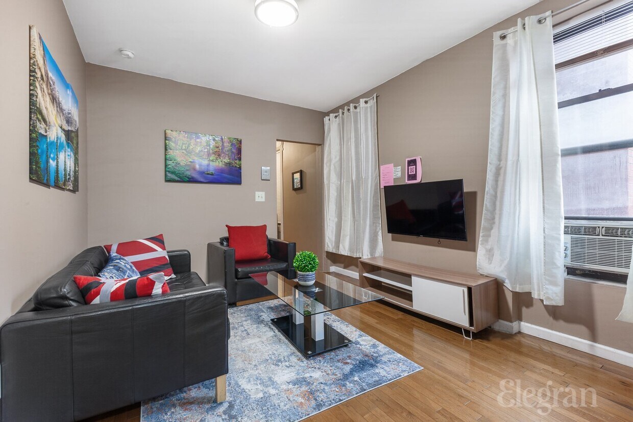 Foto principal - 1403 5th Ave