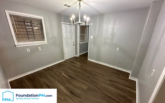 Building Photo - 2112 Stovall Ave