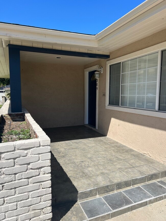 309 W San Bernardino Rd Unit 309, Covina, CA 91723 Apartments in