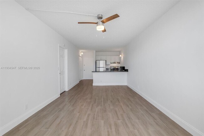Foto del edificio - 4045 W McNab Rd
