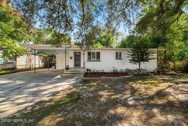 Foto del edificio - 4007 Aldington Dr