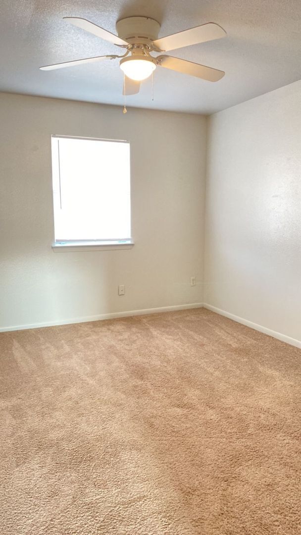 Foto del edificio - 303 North Dr