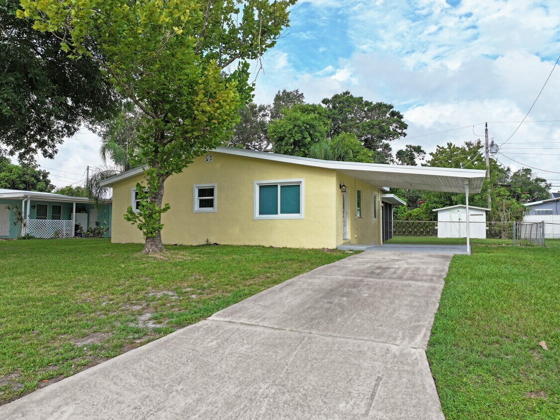 Primary Photo - 2910 Stetson St