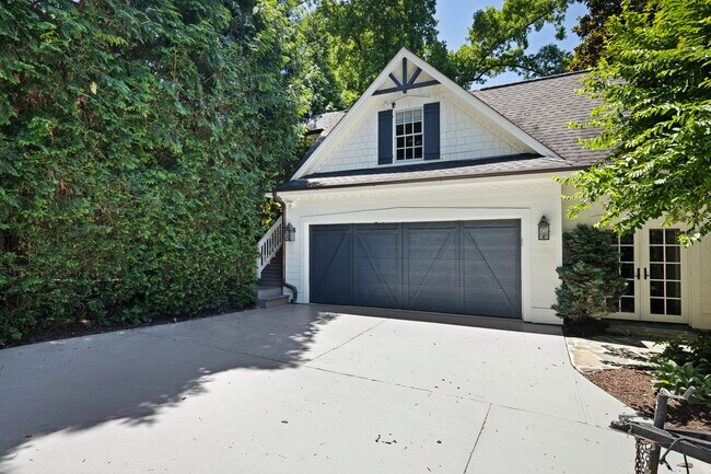 Foto del edificio - 1358 Briarcliff Rd NE