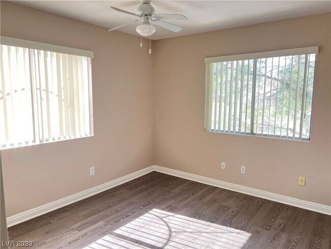 Building Photo - 182 Caswell Ct