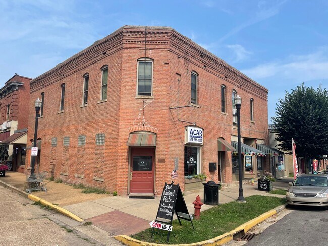 Foto del edificio - 101 N Jefferson St