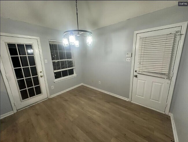 Foto del edificio - 4569 Columbia Woods Ln