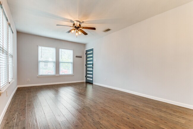 Foto del edificio - 326 Simon