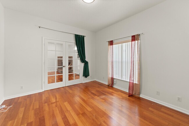 Building Photo - 1080 Huntley Way